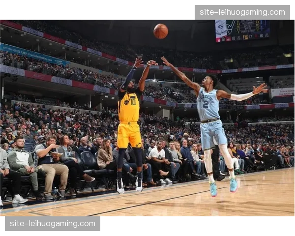 亚历山大利用五外空间执行单打 真实命中率加成达111